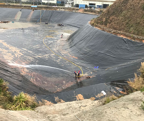 水城废水池清理